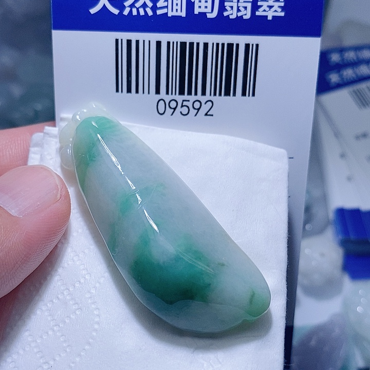 翡翠未镶嵌颈饰天光墟翡翠市场现金代购