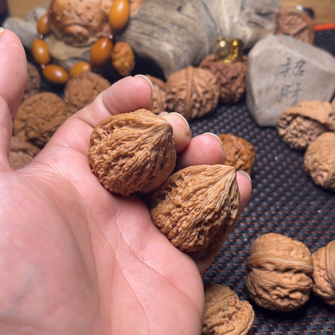 文玩核桃吊坠塔尖