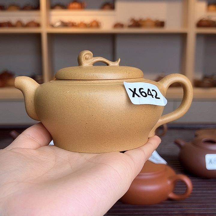 茶壶紫砂精工细作