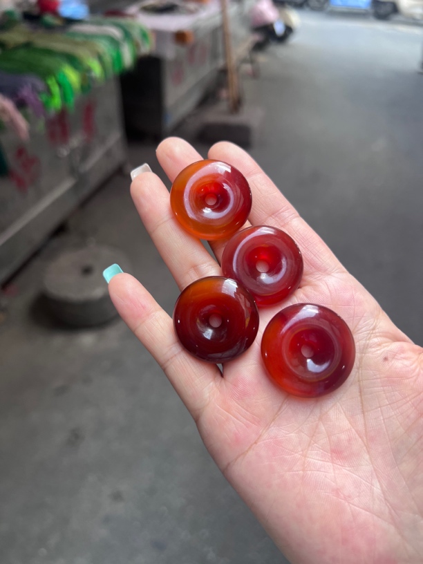 655天然红玛瑙平安扣