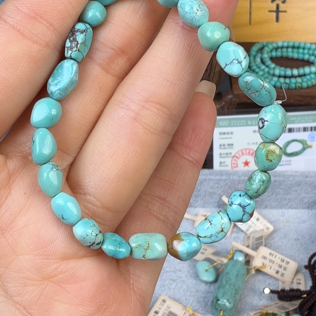 绿松石未镶嵌珠宝奇石