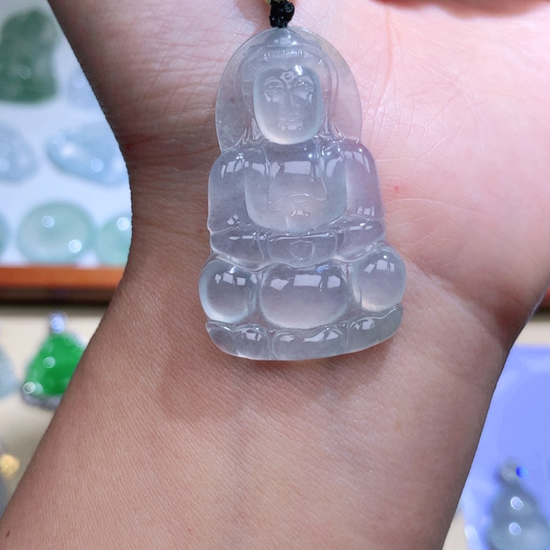【闪购商品】翡翠颈饰未镶嵌观音