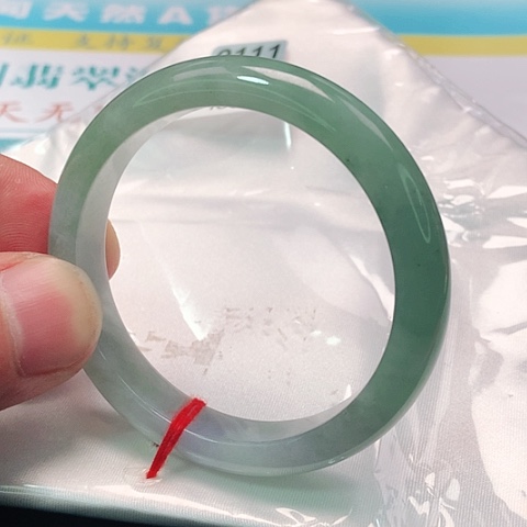 翡翠手镯未镶嵌0111号