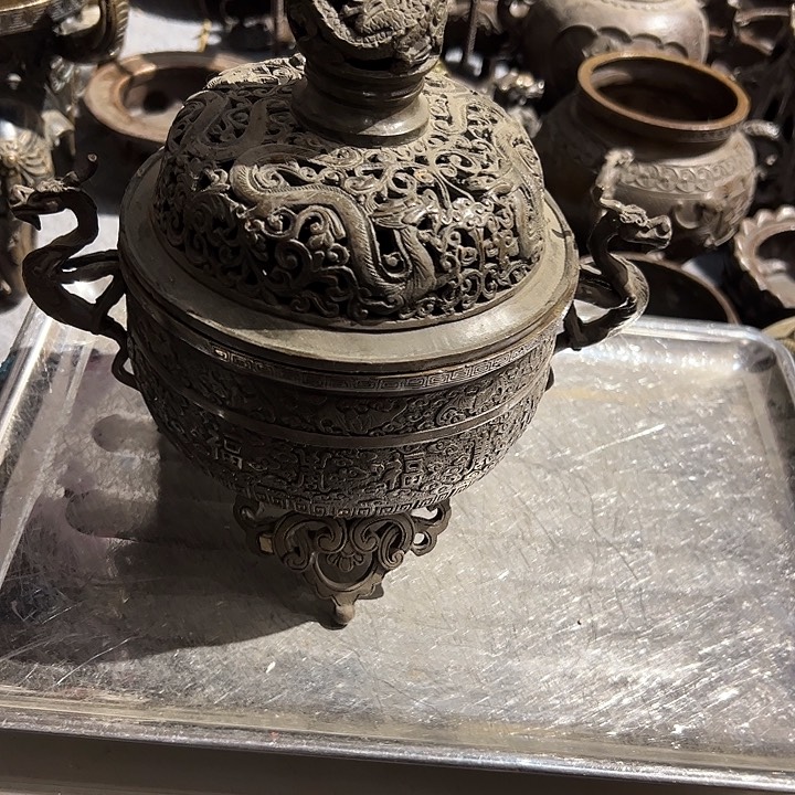 王****喆微瑕疵黄铜摆件工艺品