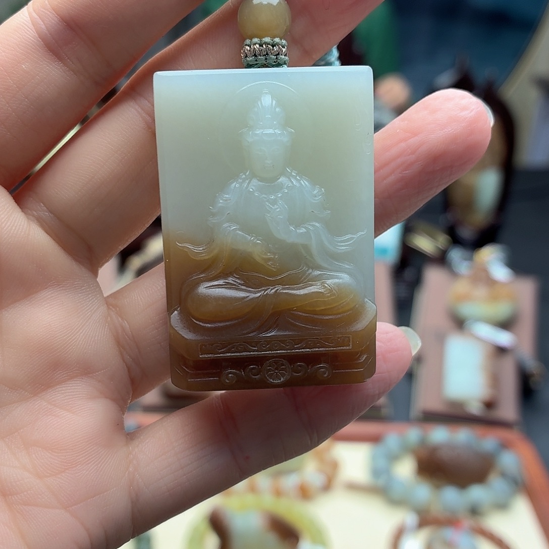 颈饰未镶嵌和田玉