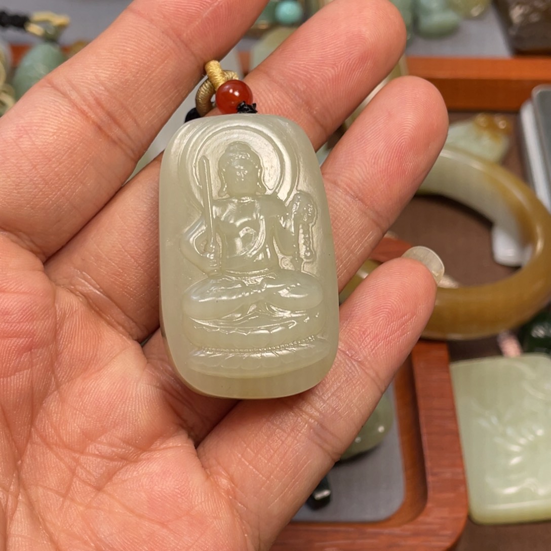 和田玉颈饰未镶嵌