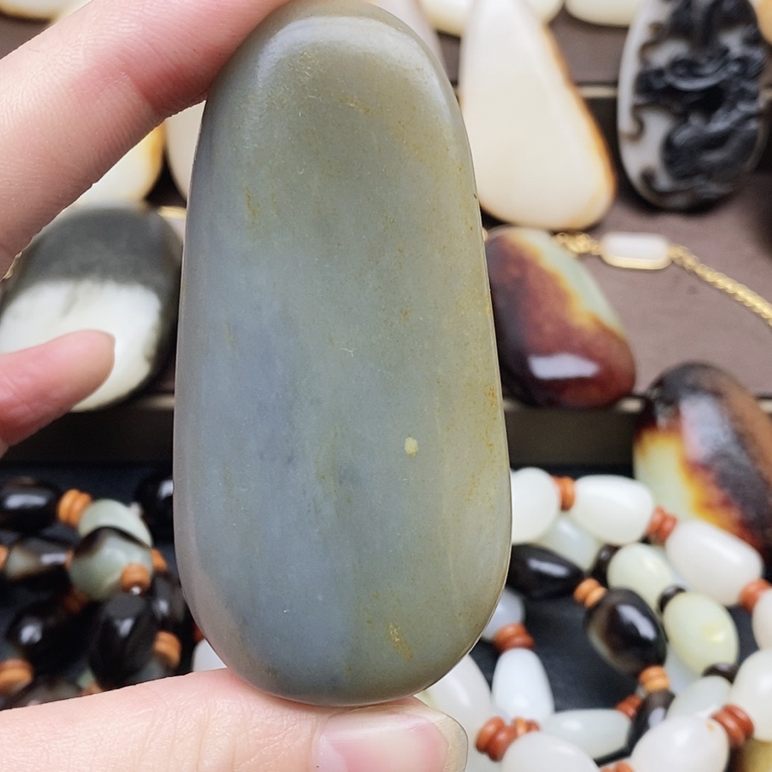 和田玉挂件未镶嵌