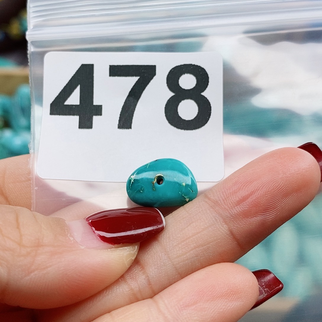 绿松石颈饰未镶嵌