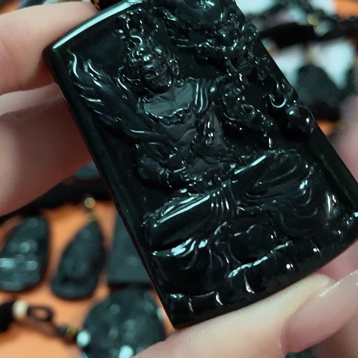 翡翠未镶嵌挂件g****7翡翠吊坠