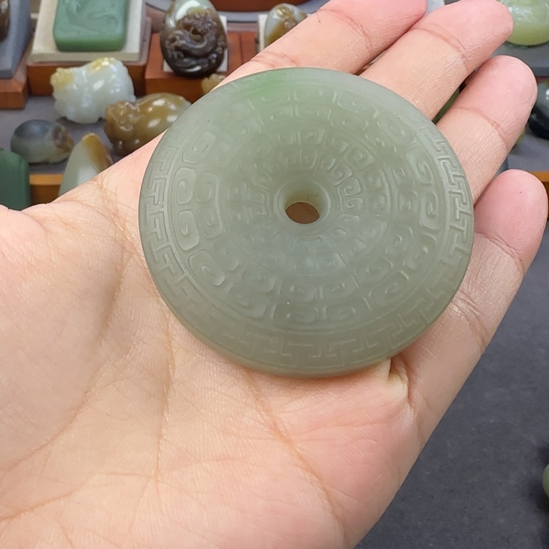 定制和田玉未镶嵌和田玉