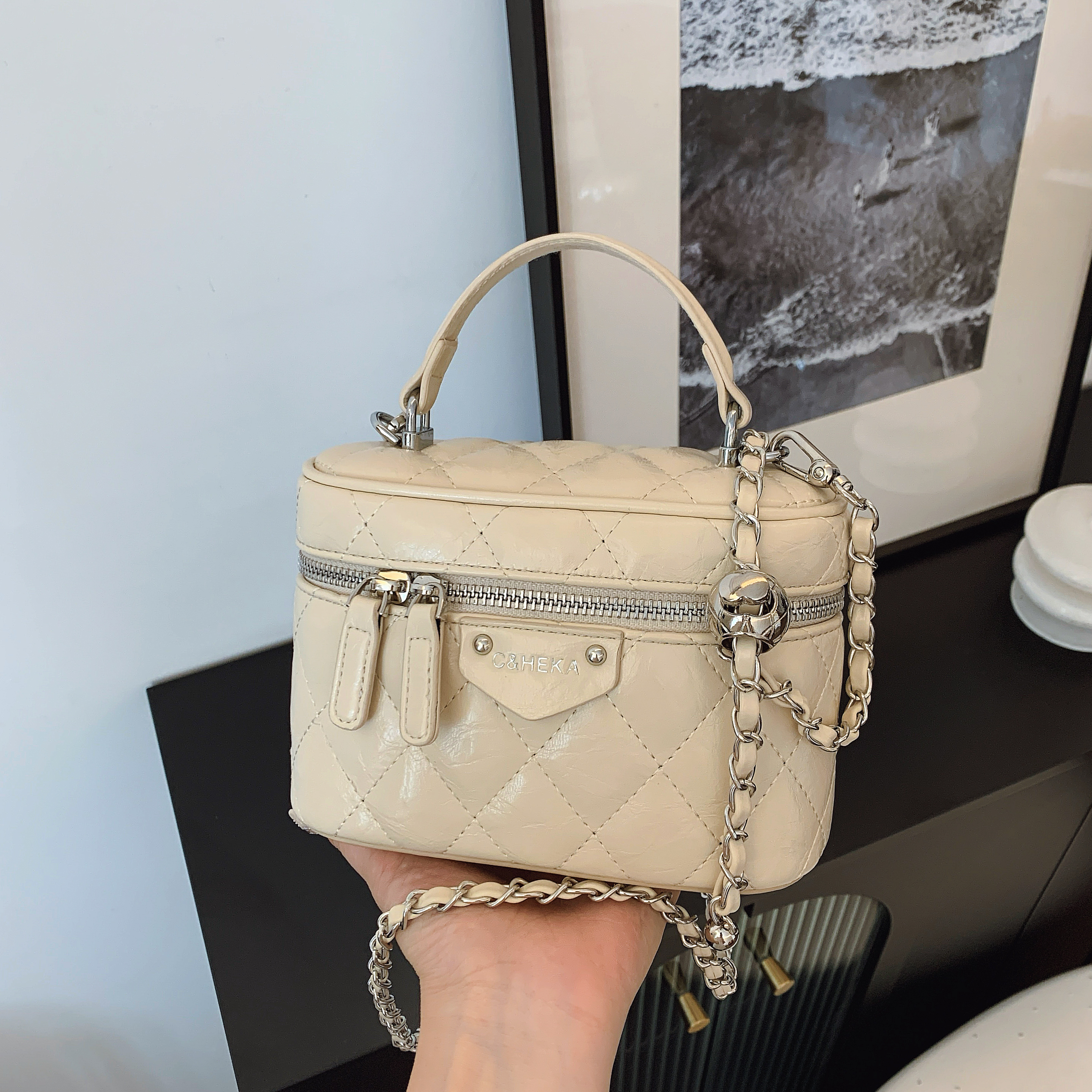 秋冬韩式小香风百搭绣线夹子包手提贝壳送礼单肩斜跨送礼迷你包