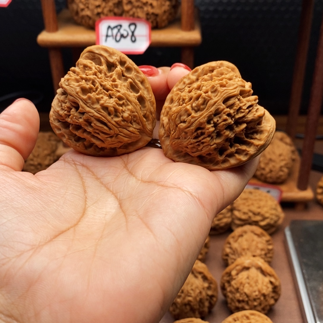 唐***司吊坠文玩核桃南疆