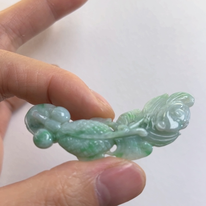 翡翠吊坠(赠链)未镶嵌代编织