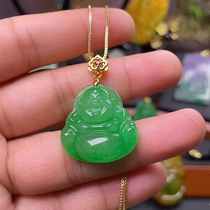 翡翠未镶嵌吊坠(赠链)