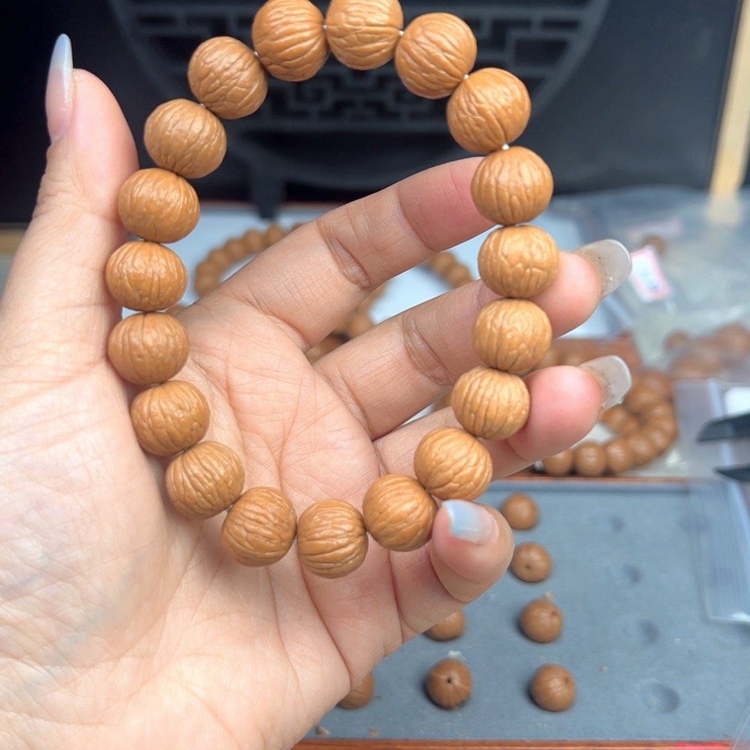 猴头核桃吊坠O*风雨