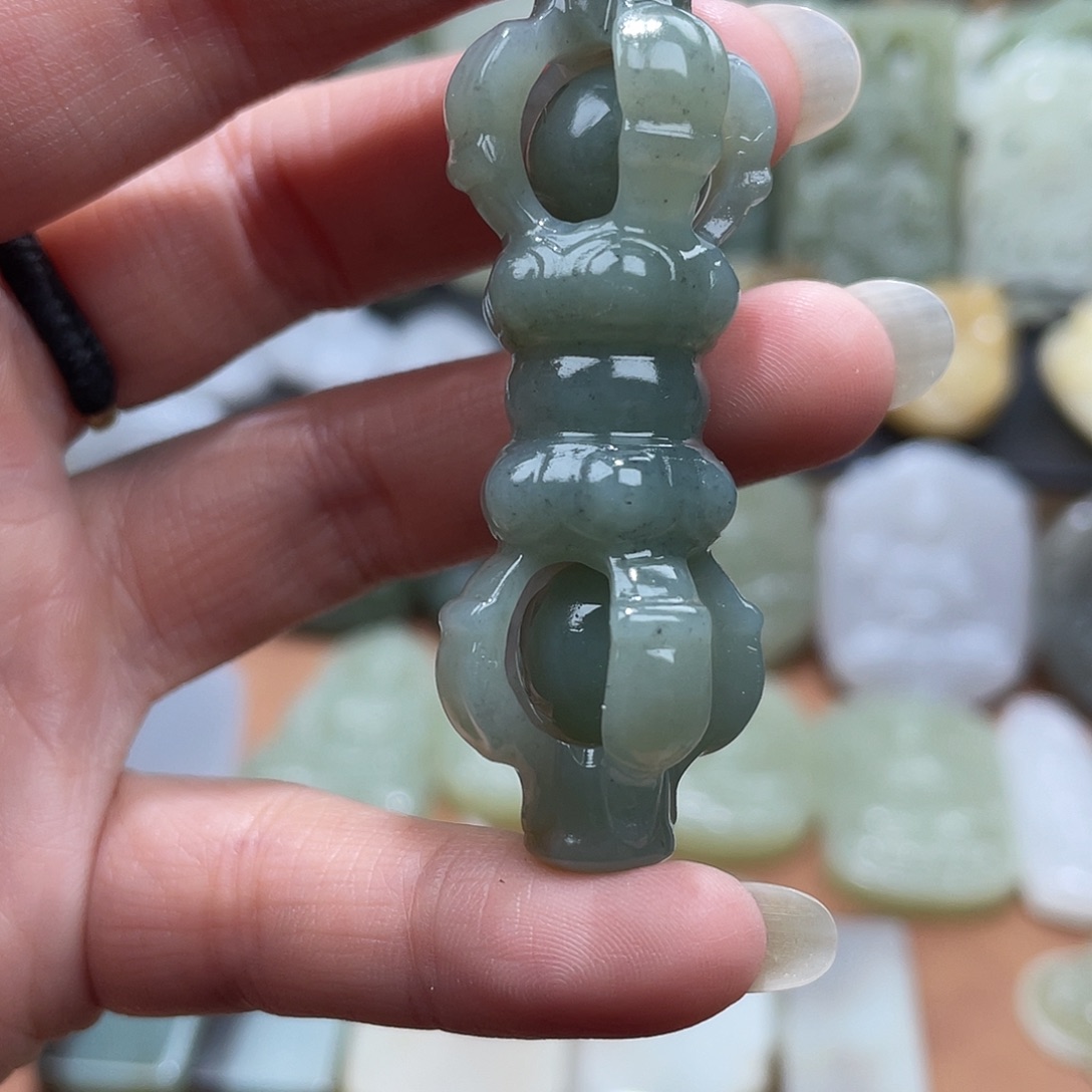 和田玉未镶嵌吊坠(不含链)