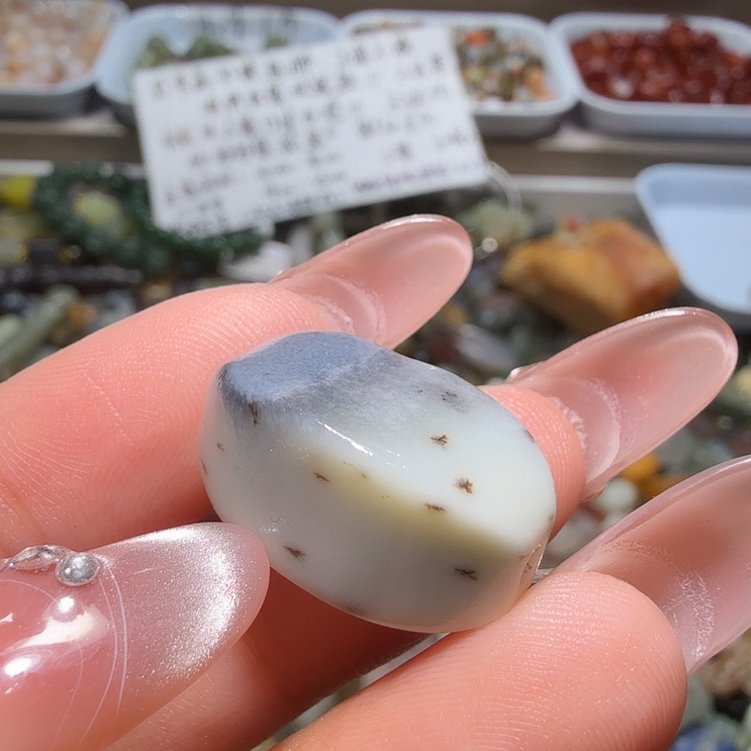 和田玉未镶嵌珠宝奇石