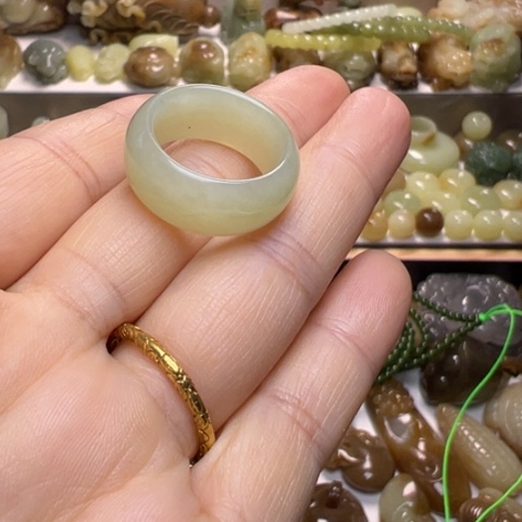【闪购商品】未镶嵌戒圈和田玉英*透闪石玉