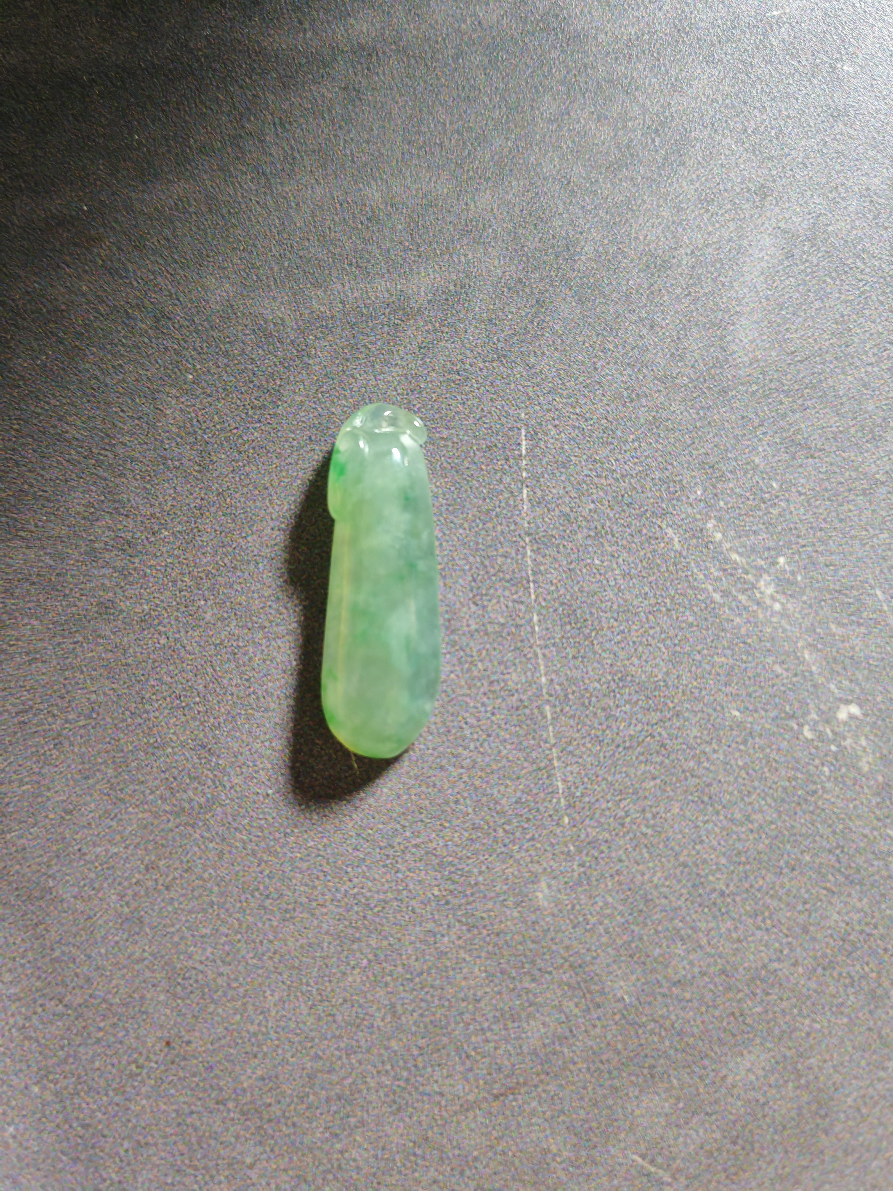 天然A货翡翠飘绿福瓜