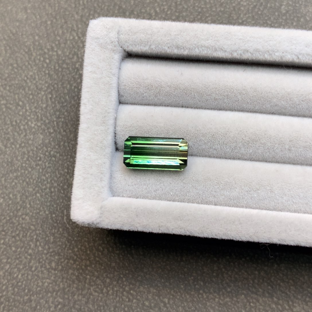 碧玺裸石未镶嵌天然碧玺裸石2.86ct