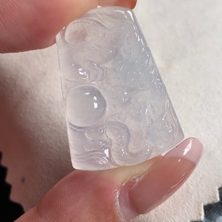 翡翠颈饰未镶嵌龙牌