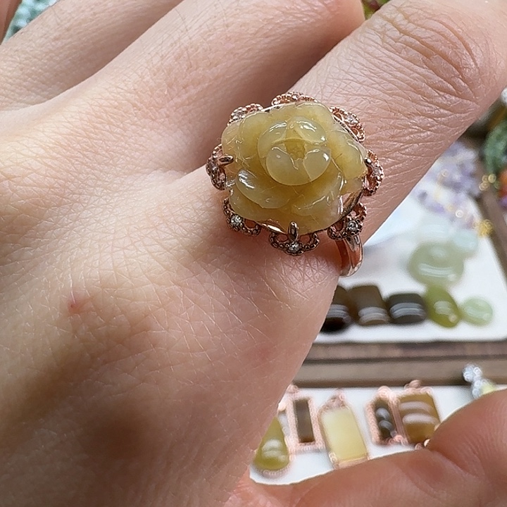 和田玉（糖玉）戒指未镶嵌