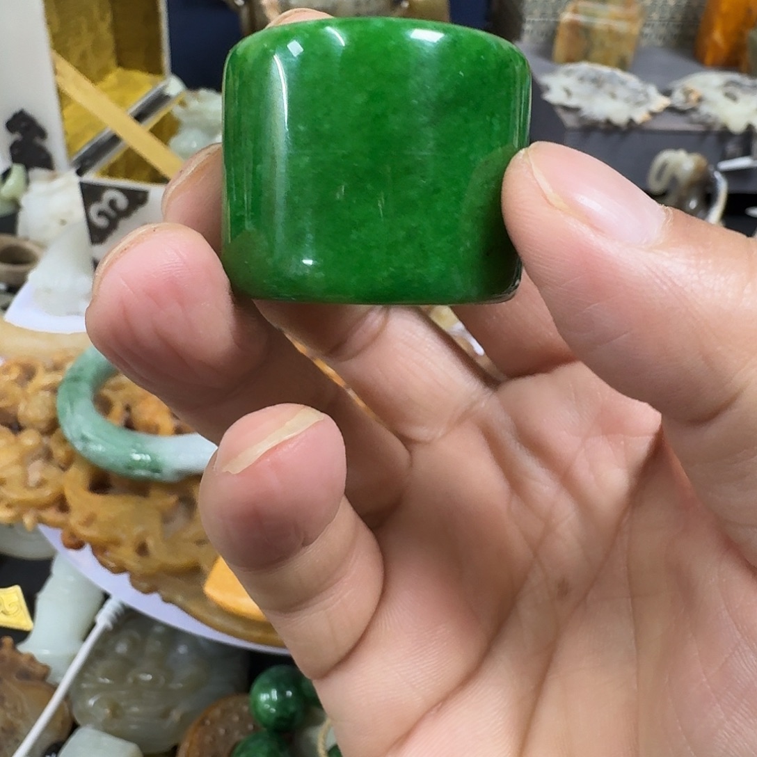 用***4和田玉（糖玉）未镶嵌挂件