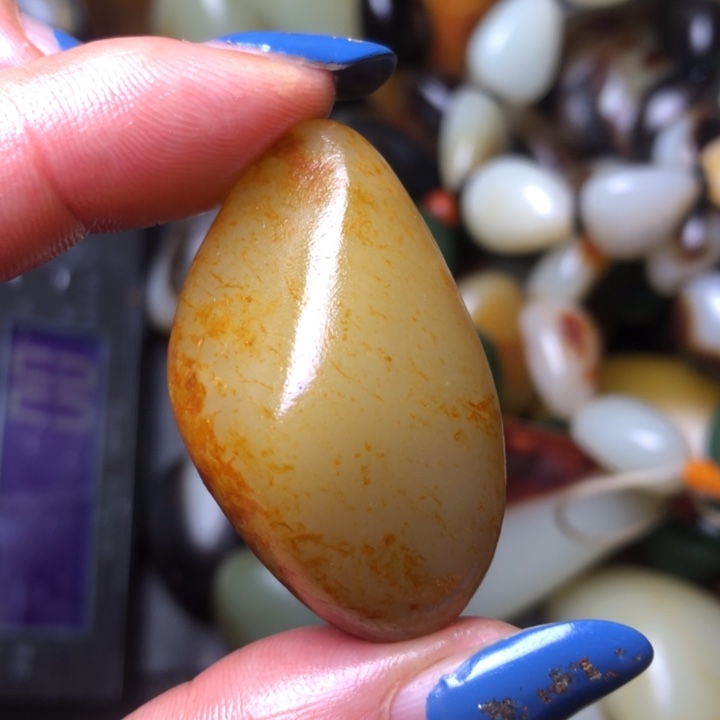 和田玉（翠青玉）未镶嵌珠宝奇石