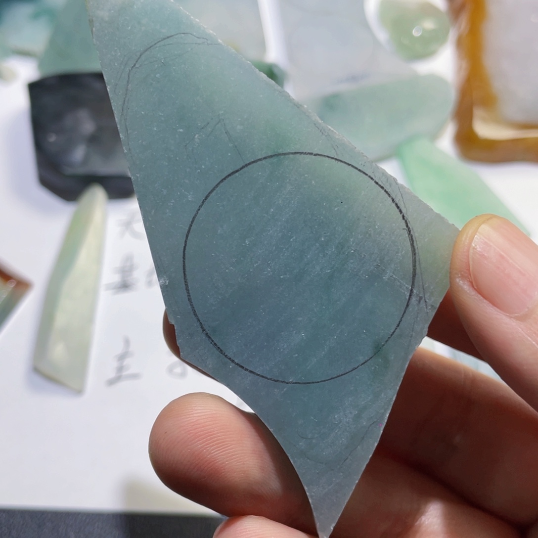 翡翠未镶嵌颈饰定制翡翠未镶嵌不包工