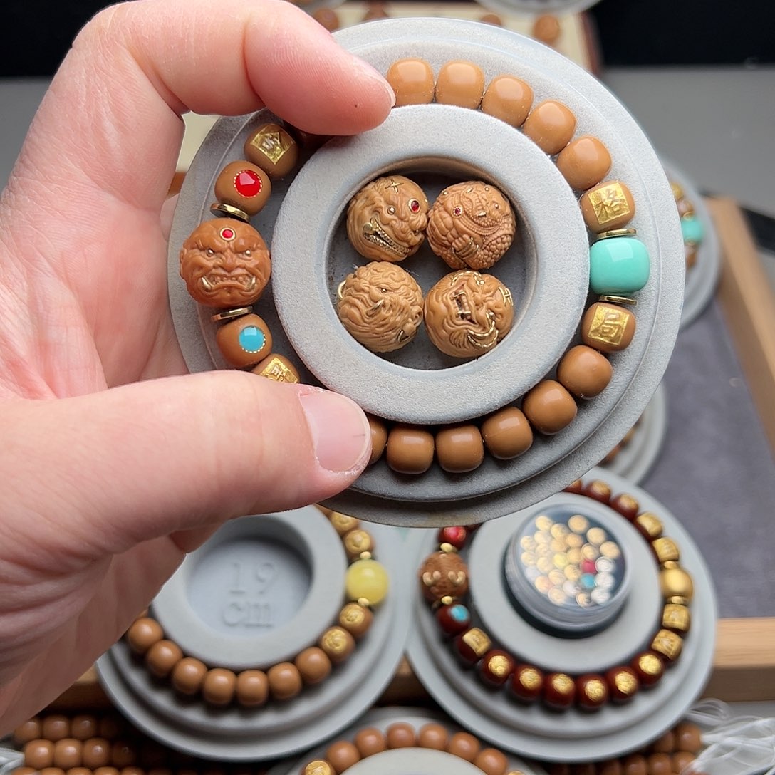 哆***金猴头核桃手串福利