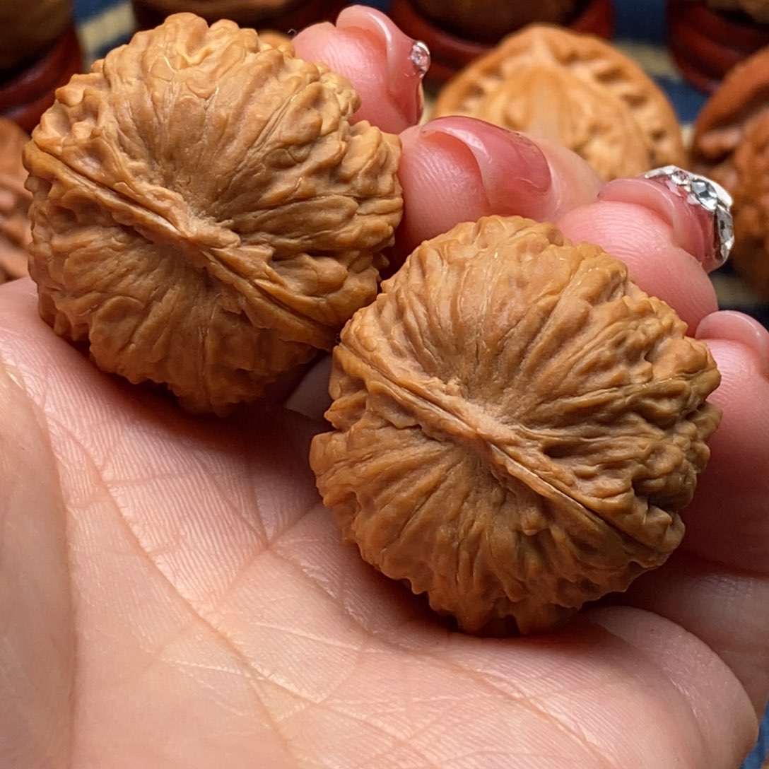 文玩核桃把件精品小手捻