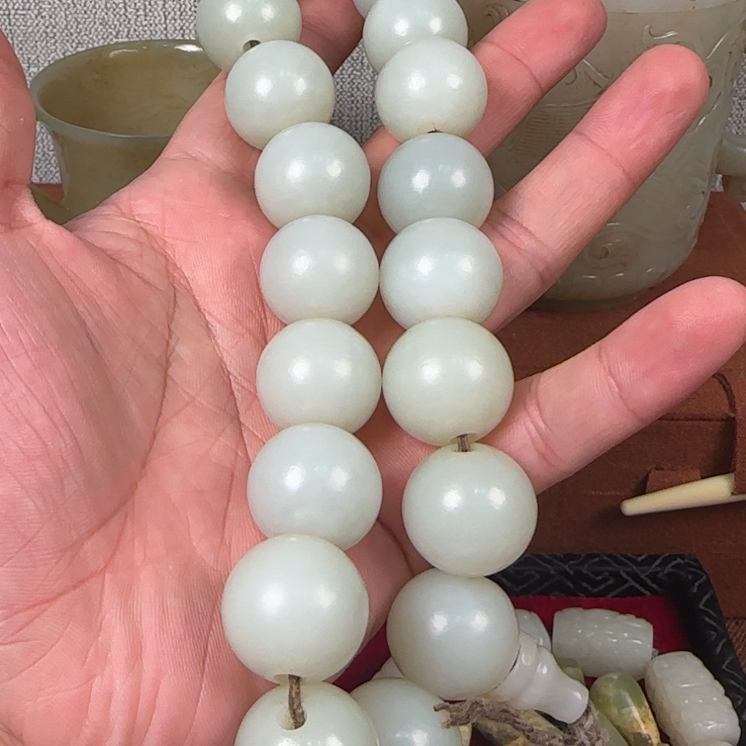 用***达非常精美的脖挂件