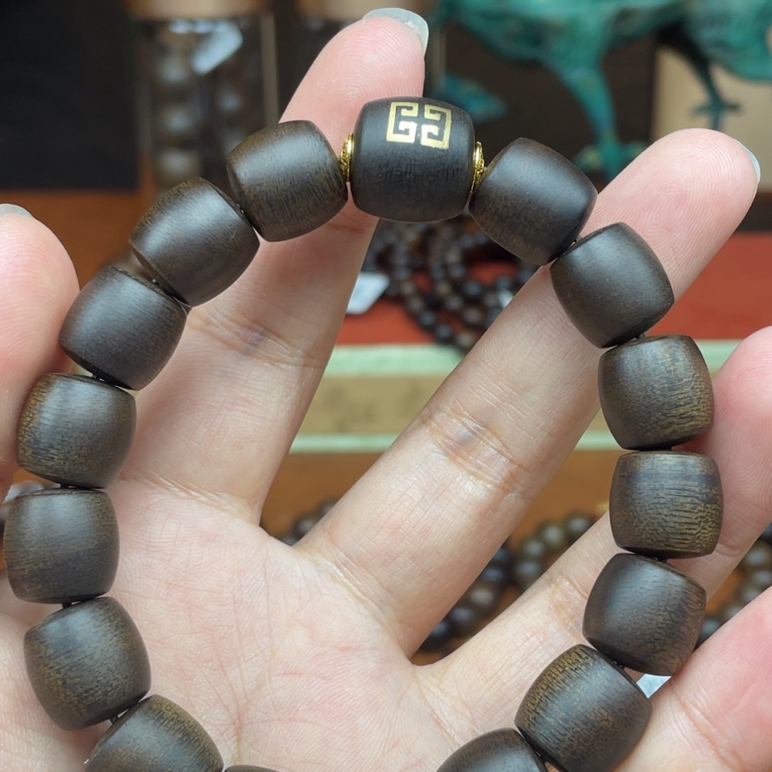 沉香手串焱芽庄白棋雷击沉水