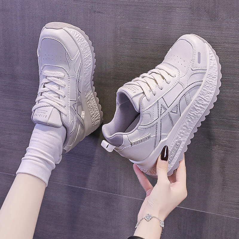 8厘米四季百搭厚底平底休闲皮面松糕底皮面网红2025跑步韩版透气