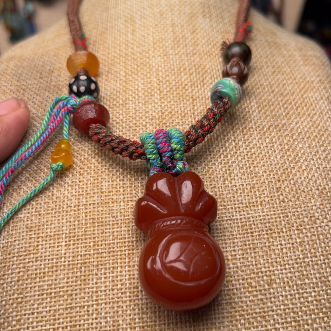 玛瑙/玉髓颈饰未镶嵌