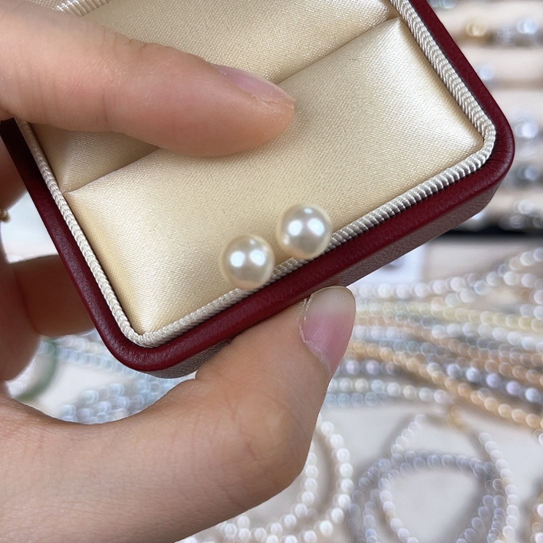 18K金镶嵌耳饰海水珍珠