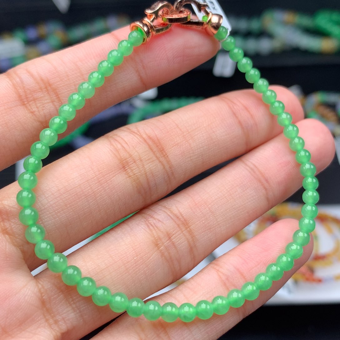 翡翠手链未镶嵌卡