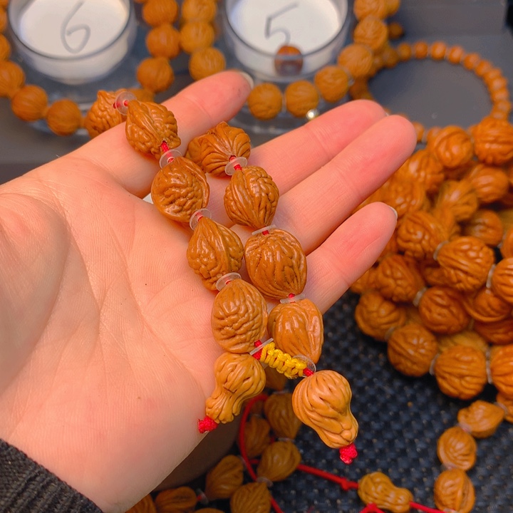 桃核吊坠M****℃生命之源妮妮