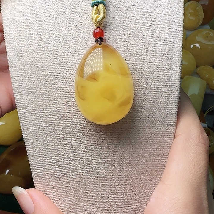 琥珀未镶嵌手链吊坠