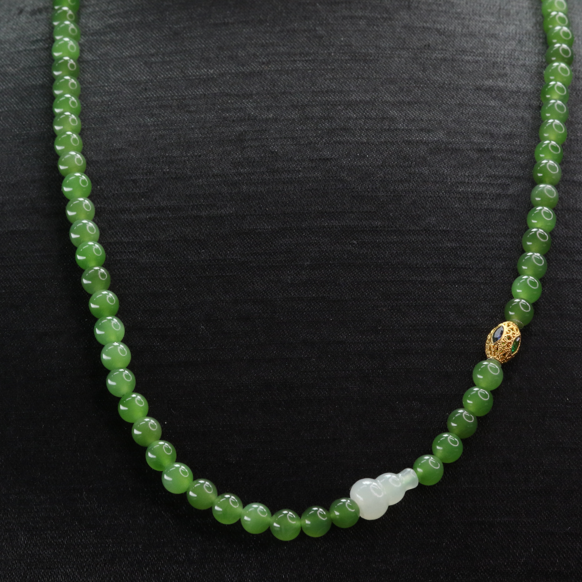 6和田玉碧玉项链/200253上海嘉禾拍卖