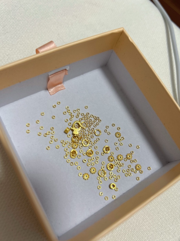 足金饰品手串 5.46克