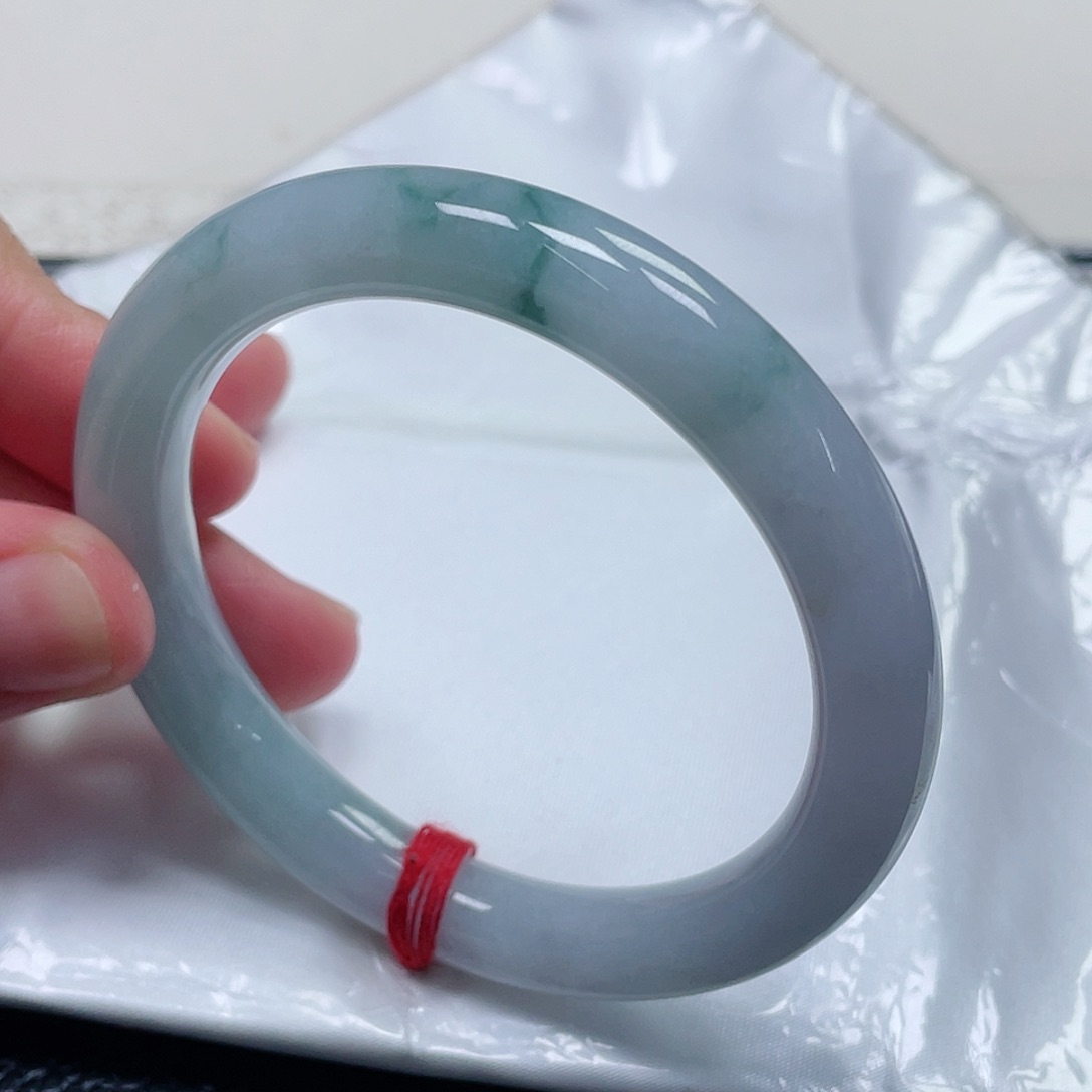 未镶嵌手镯（圆镯）翡翠