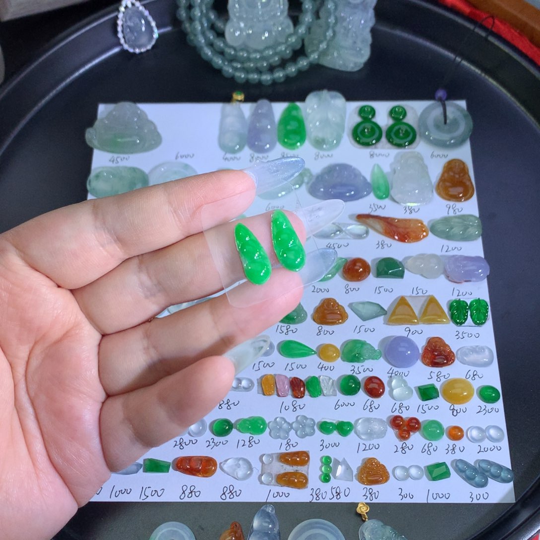 翡翠未镶嵌吊坠(不含链)绿豆