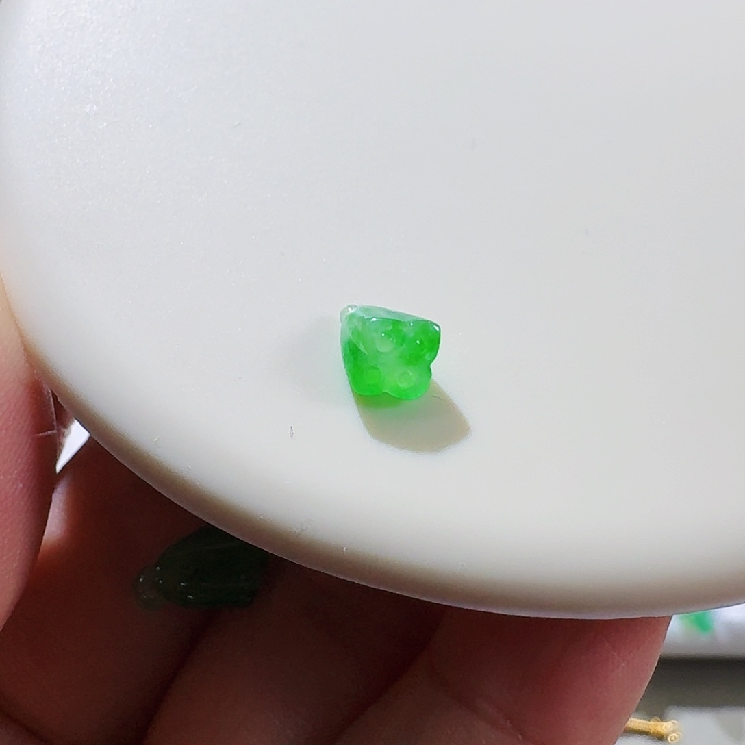 翡翠颈饰未镶嵌裸石