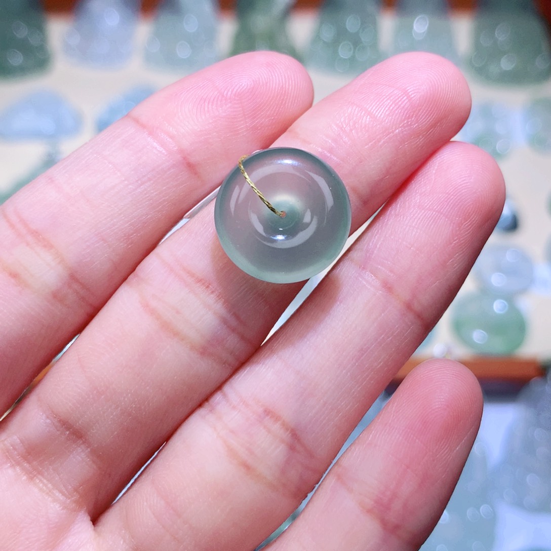 翡翠未镶嵌颈饰扣子