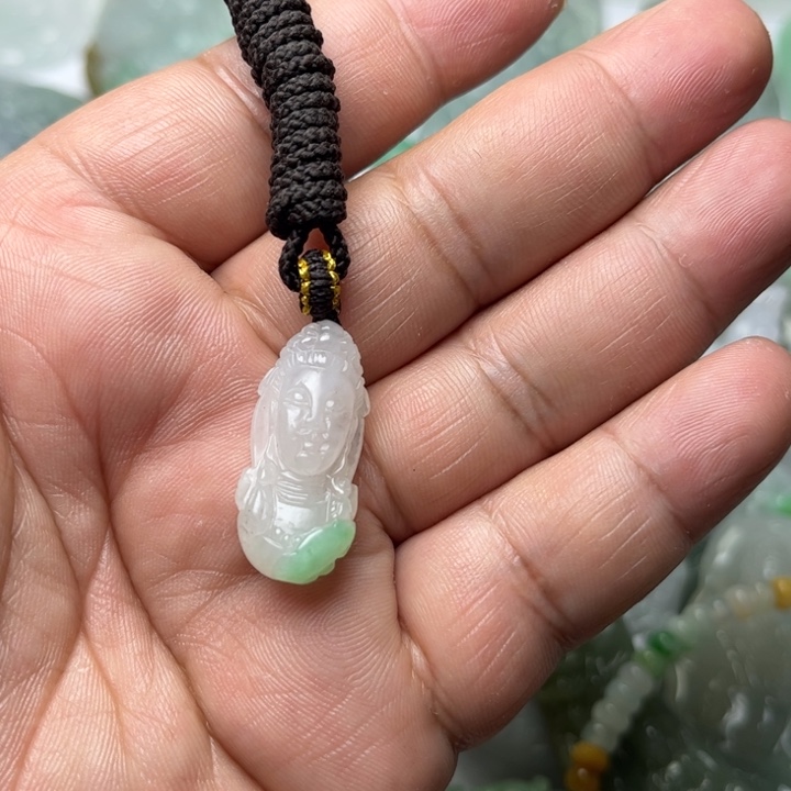 翡翠颈饰未镶嵌挂件