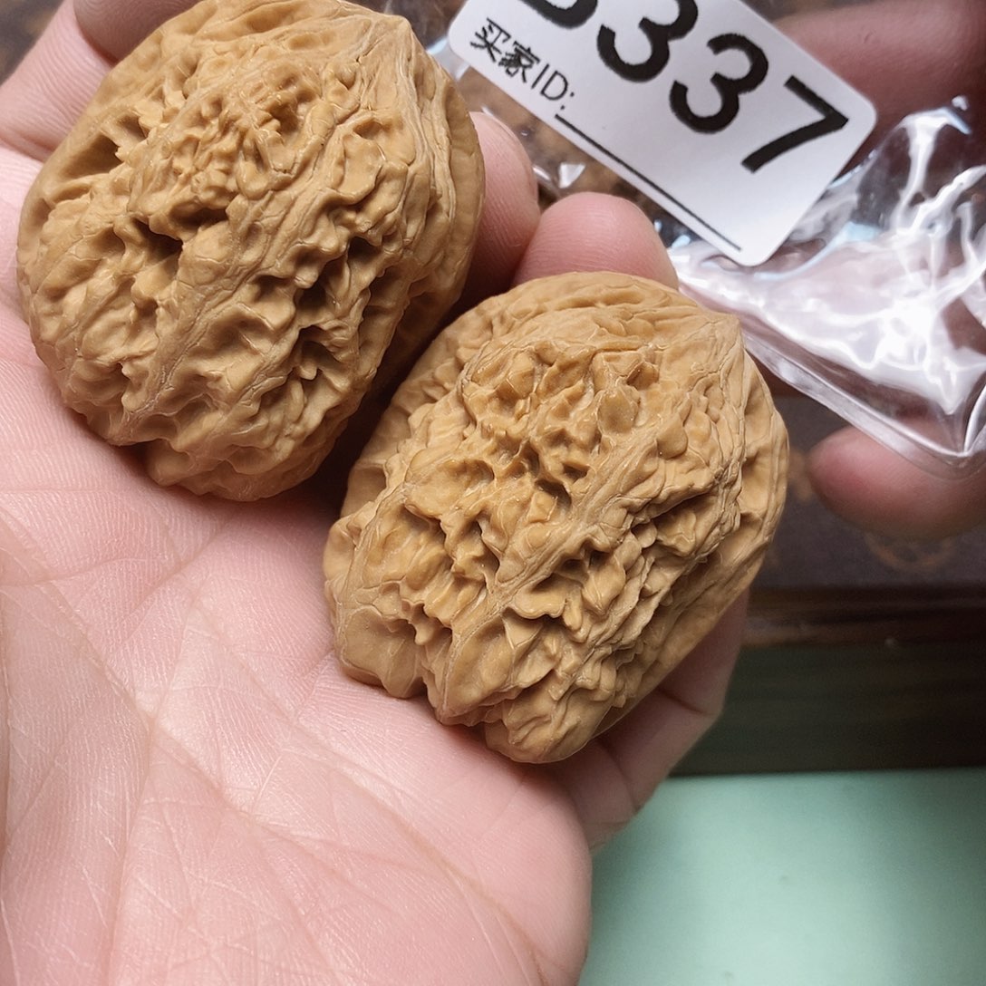 陈***峰把件文玩核桃将军。     