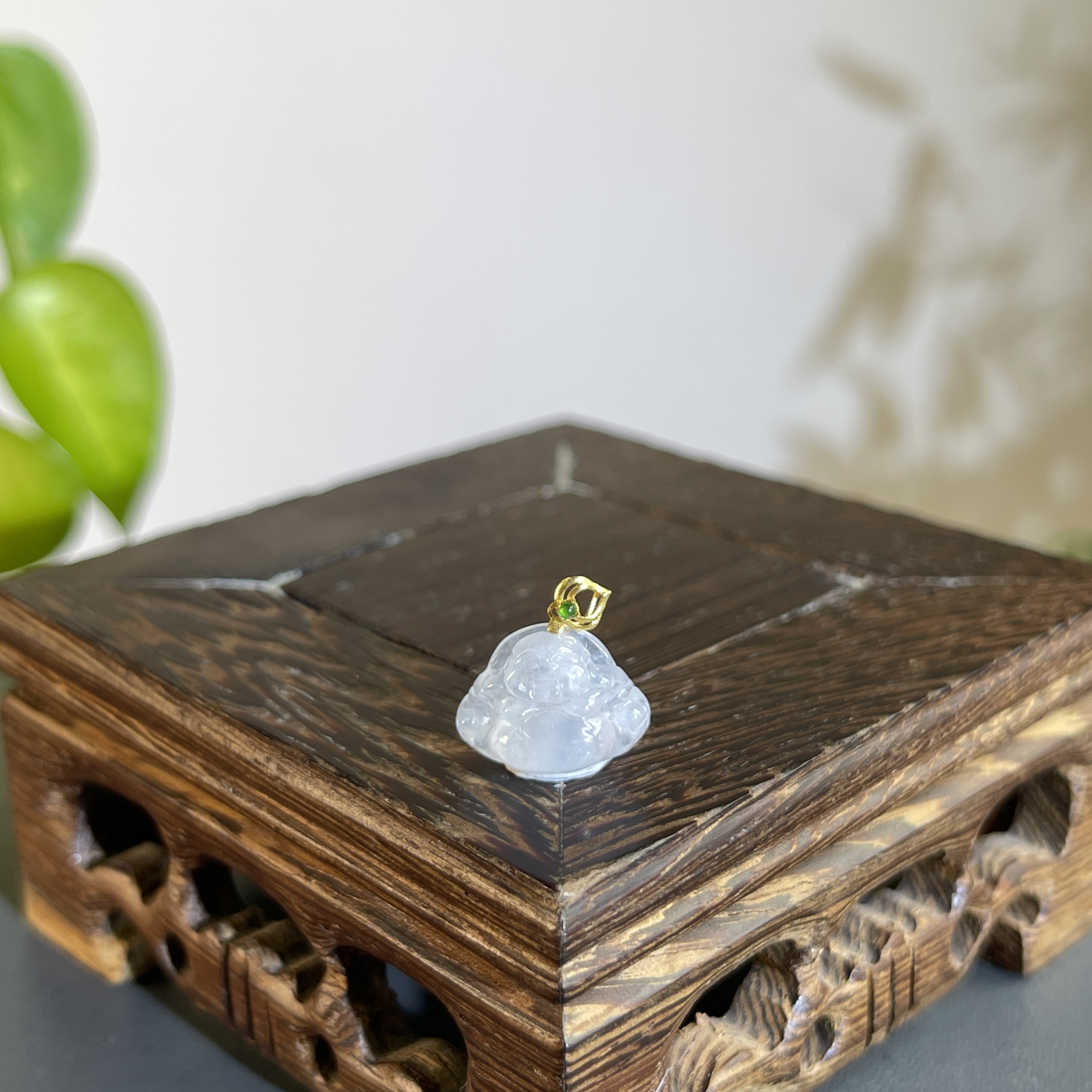 JCB08-05 天然缅甸A货翡翠 18K扣佛公