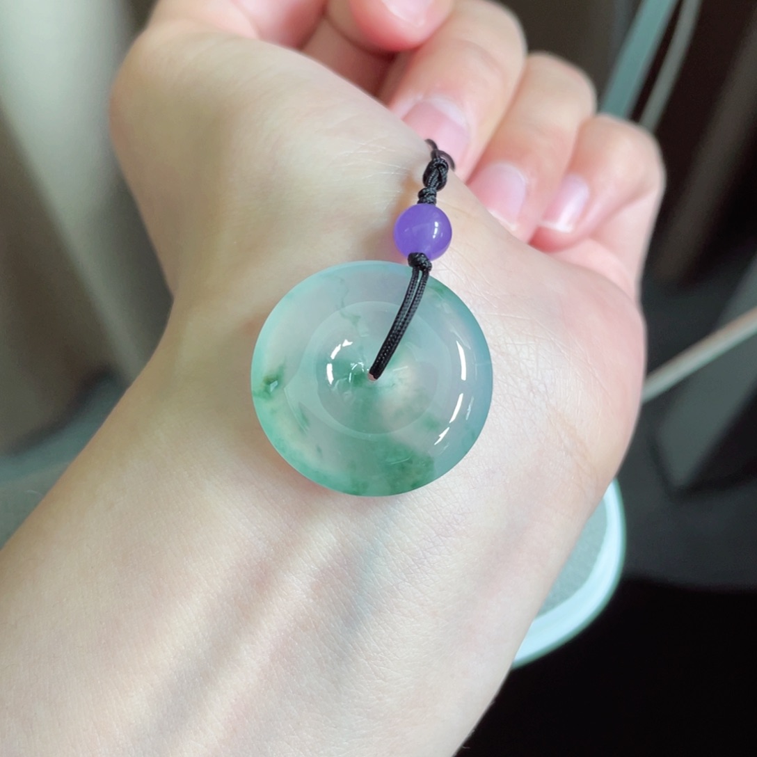 翡翠颈饰未镶嵌扣子