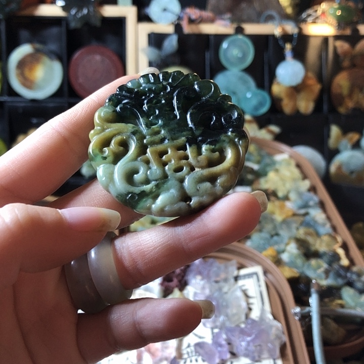 岫玉未镶嵌岫玉挂件